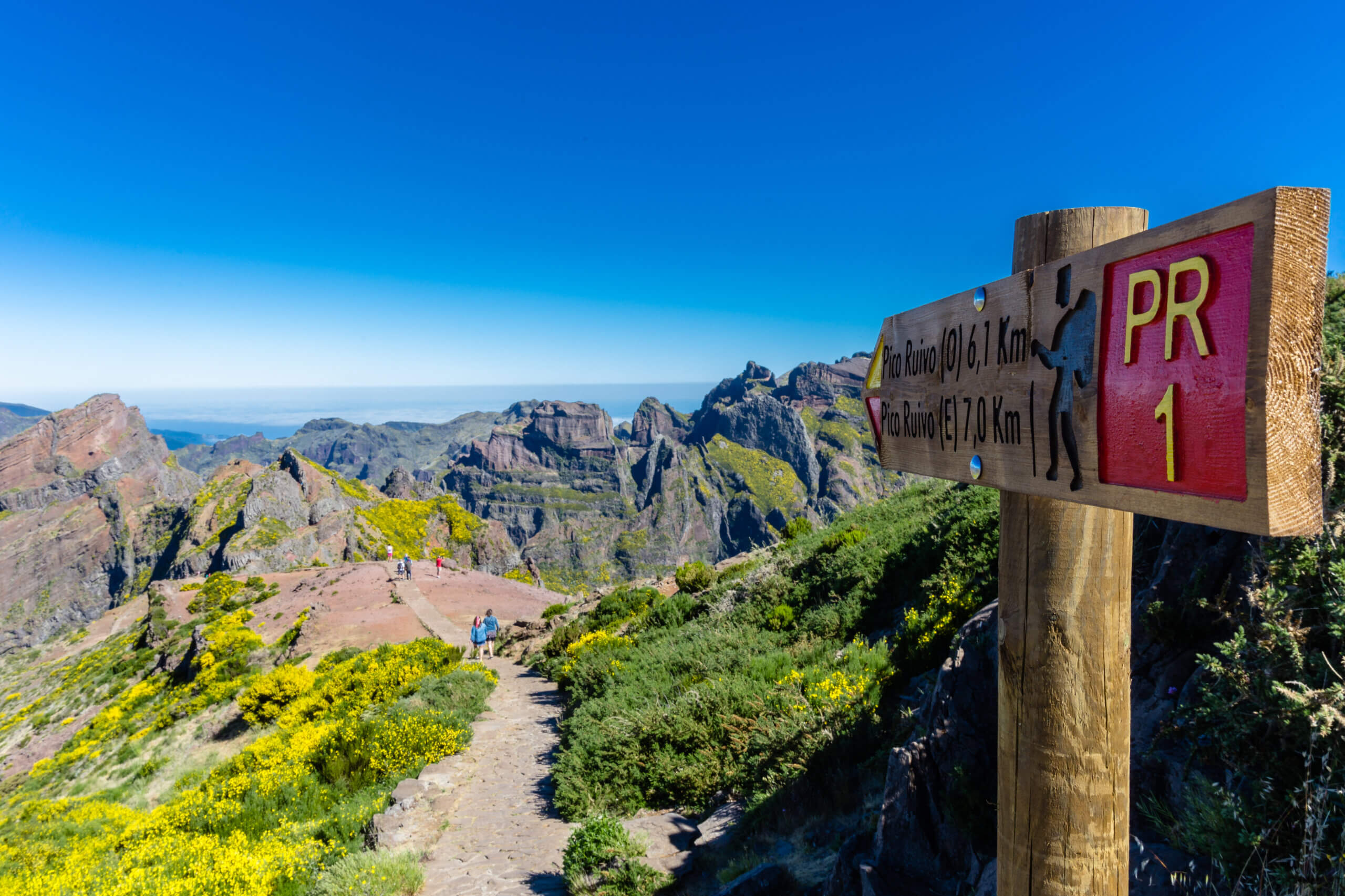 Begyndelse af PR1: Pico de Arieiro stien til Pico Ruivo, Madeira