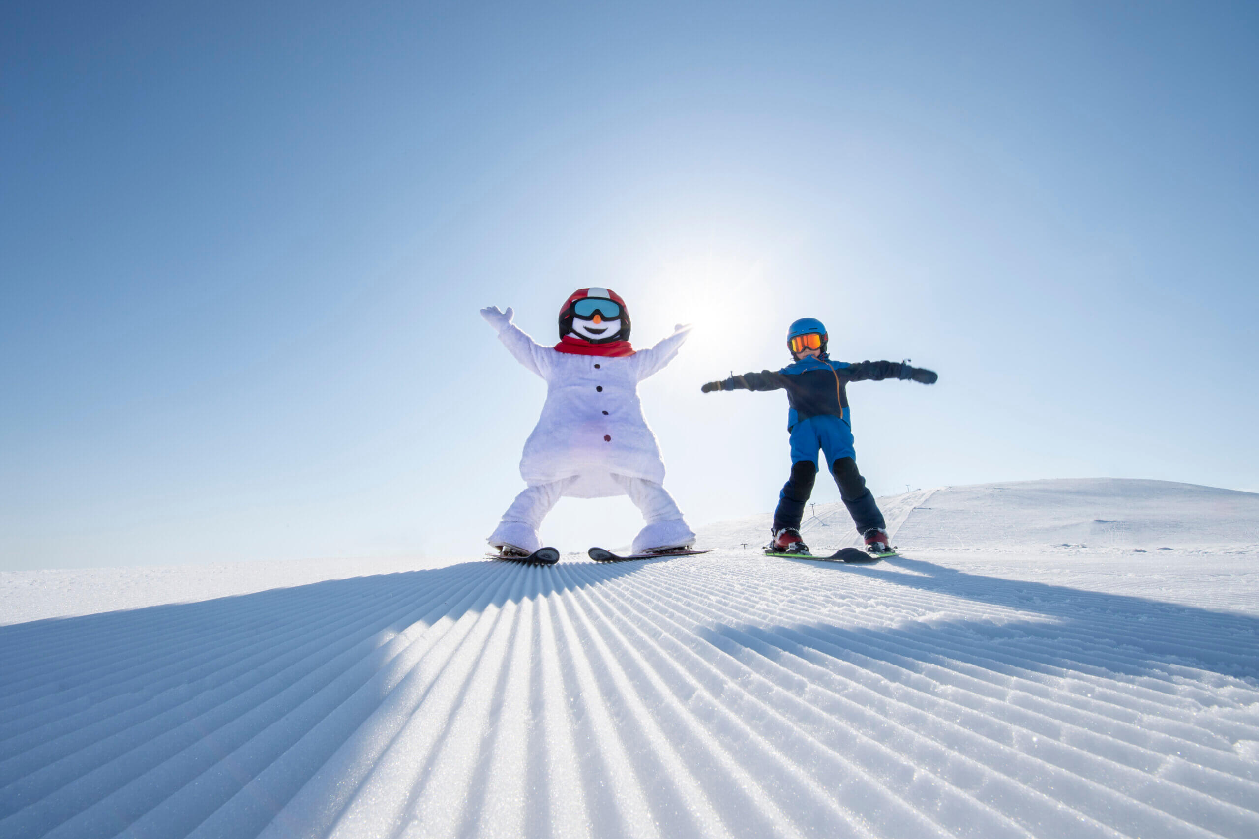 Barn og snemand på ski i Trysil, Norge